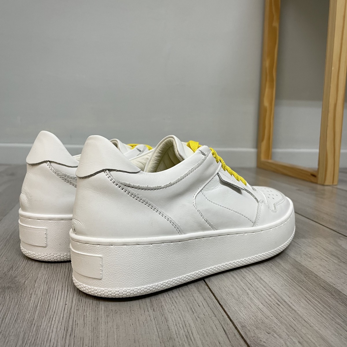 Sneakers suola alta bianche giallo